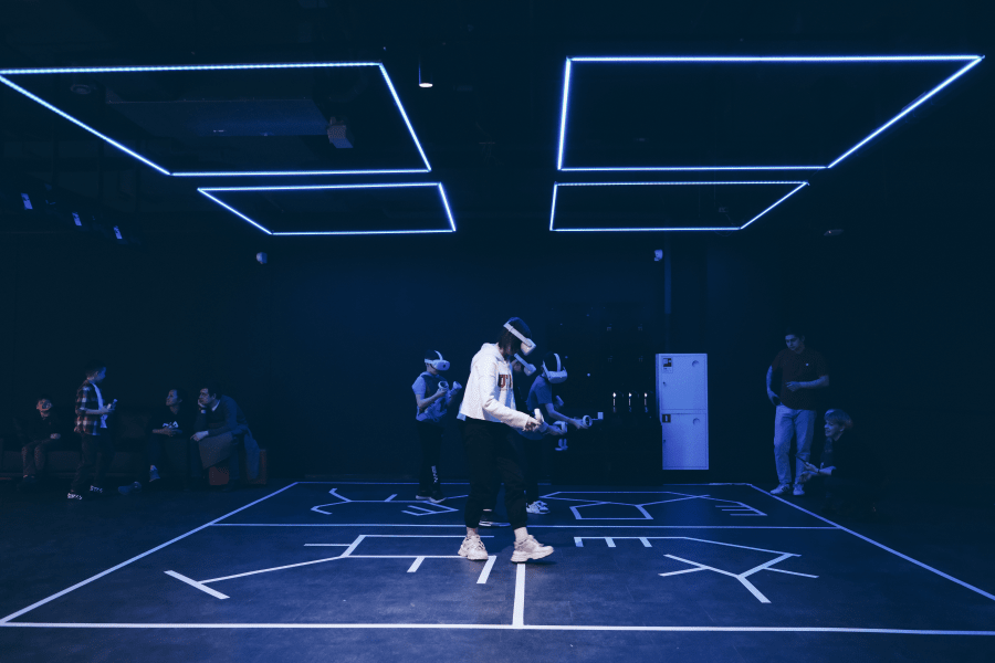 FREE ROAM VIRTUAL ARENA